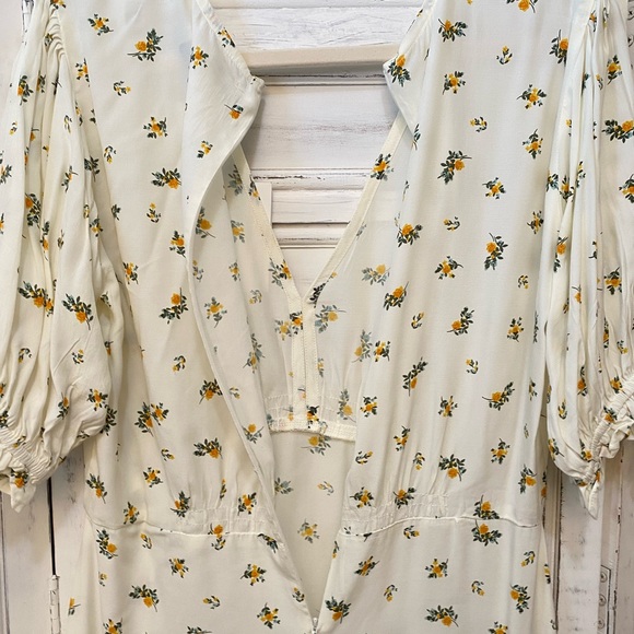 NWT Faithfull The Brand Carrie Floral Cream White Mejia Midi Short Sleev… - Picture 8 of 10